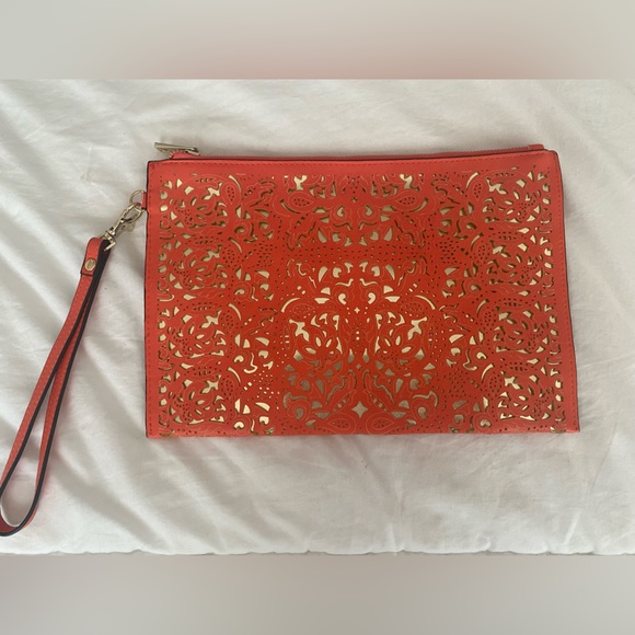 Coral Call it Spring Wristlet - Picture 6 of 9